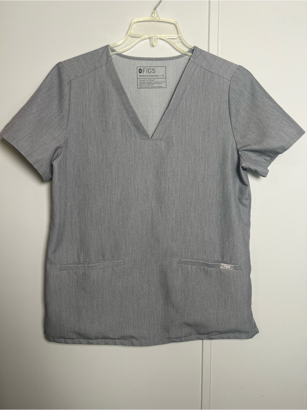 Figs Casma Technical Collection Gray Scrub Top M Women's V Neck Pockets Nurse